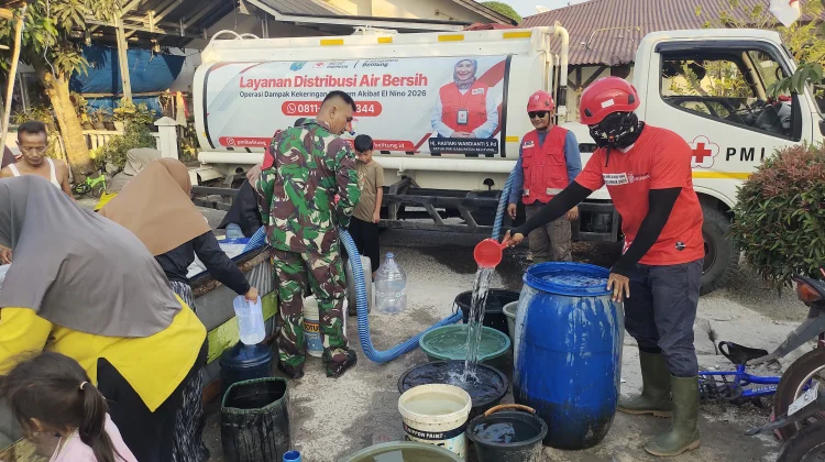 PMI Belitung Salurkan 295.000 Liter Air ke 59 Titik di Belitung saat Kemarau
