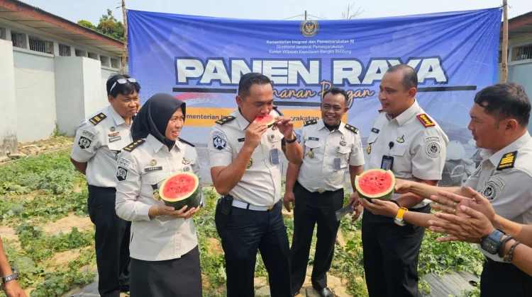 Lapas Pangkalpinang Panen Raya 518 Kg Citrullus Lanatus