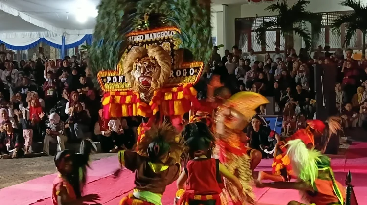Natural, Tanpa Magic Reog Ponorogo Singo Monggolo Bikin Kagum Warga di RRI Fest 2026