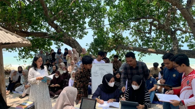 Penggiat Literasi Bangka, Rita: Menulis Seperti Air Mengalir