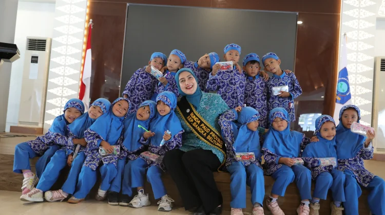 Ketua TP PKK Babel Ajari Anak PAUD Perilaku Hidup Bersih Sehat