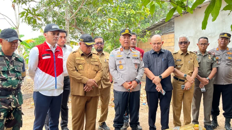 Pengawasan BBM, Puluhan Jeriken Ditemukan di Sekitar SPBU Padang