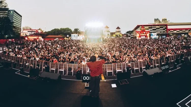 Rizky Febian Bawakan Single "Adu Pandang" Pertama Kali di Pestapora 2026.