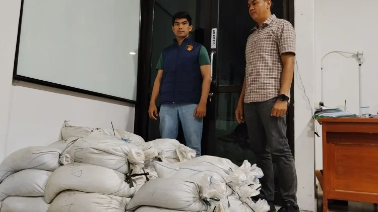 Polres Belitung Gagalkan Pengiriman 79 Karung Timah Ilegal