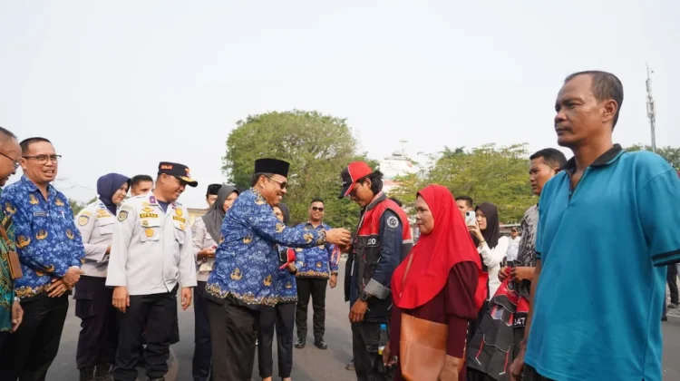386 Jukir Resmi Pangkalpinang Kini Kenakan Rompi Merah-Hitam
