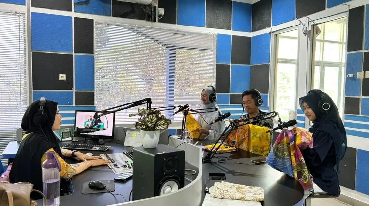 Seni Batik Painting Jadi Sarana Stress Release Pelajar Pemali
