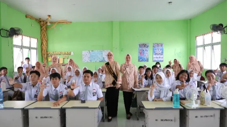 DWP Babel Gelar DWP Mengajar di SMAN 1 Pangkalpinang