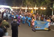 Antusias Masyarakat Saksikan Pawai Tanglong Menyambut Ramadan