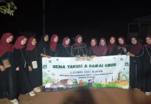 Pawai Obor Desa Zed Meriah Disambut Antusias Warga