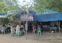 Melihat Suasana Berlebaran di Kebun Karet