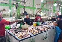Aktivitas Pasar Lipat Kajang Manggar Mulai Ramai Pasca Lebaran