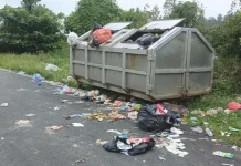 Halo RRI: Warga Beltim Keluhkan Sampah Tercecer di Jalanan Umum