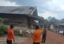 Belasan Rumah Desa Mendo Barat Rusak, Terdampak Puting Beliung