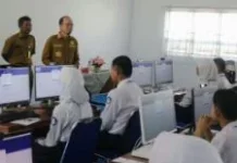 Bupati Algafry Pantau TKA Jenjang SMP di Bangka Tengah