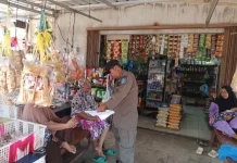 Satpol PP Bangka Edukasi Pedagang Tak Jual Obat Sembarangan