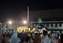 Warga Hadiri Penutupan HUT ke-260 Kota Sungailiat di Halaman Kantor Bupati Bangka