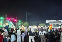 Pengunjung Hadir Bersama Keluarga pada Penutupan HUT Kota Sungailiat ke-260