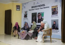 Kelekak Budaya Bangka Gelar Bedah Novel Karuhun Karya Tien Rostini