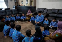 Puluhan Anak TK Belajar Mengenal Pemerintahan di Kantor Bupati Beltim