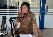 Masyarakat Parit Padang Aktif Bersihkan Lingkungan untuk Mencegah DBD dan Banjir