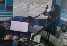 Teknisi RRI Sungailiat Siapkan Dialog “Sore Ceria” Bertema Kebangkitan Anak Muda