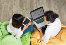 Kolaborasi Orang Tua dan Guru Penting dalam Edukasi Penggunaan Perangkat Digital