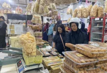 Warga Bangka Sediakan Makanan Ringan untuk Tamu saat Iduladha
