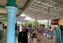 Puluhan Anak Ikuti Cukuran Massal di Masjid Al Muhajirin Nelayan 1