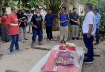 Bupati Riza Sambangi Rumah Korban Kebakaran, Berikan Bantuan Logistik