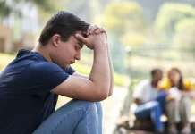 Standar Sosial Picu "Quarter Life Crisis" pada Anak Muda