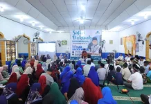 Ustadz Zacky Ajak Masyarakat Raih Amal Jariyah Melalui Wakaf Al-Qur'an