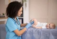 Bidan Garda Terdepan Penyelamat Ibu dan Bayi