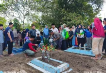 Kepala Desa Gantung Kenang Bu Muslimah sebagai Legenda Hidup Laskar Pelangi