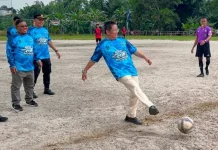 Wabup Efrianda Buka Turnamen Sepakbola Bupati Bateng Cup, Diikuti 103 Kesebelasan
