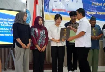 Petani Muda, Devi yang Raih Ijazah Paket C setelah Putus Sekolah