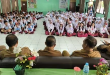 Wabup Bangka Meninjau Pelaksanaan MPLS di SMPN 2 Sungailiat