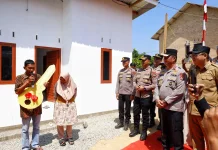 Keluarga Akuan Terima Bantuan Rumah dari Polda Babel
