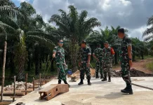 Dandim 0414/Belitung Tinjau Progres Pembangunan Dua Jembatan di Desa Padang