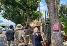 Satpol PP Pangkalpinang Tertibkan PKL Diatas Trotoar dan Badan Jalan