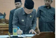 APBD Bateng 2025 Disahkan, DPRD Tekankan Efisiensi Anggaran