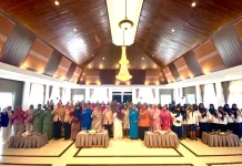 Masuk Usia Emas, Ibu-ibu di Babel Belajar Rawat Kulit dari Dokter