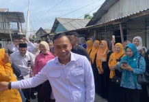 Menteri Wihaji Tinjau Keluarga Berisiko Stunting di Bangka Belitung