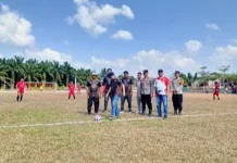 88 Klub Sepak Bola Rebut Algafry Rahman Cup II di Desa Perlang