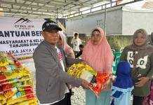 Bantuan 5 Ton Beras untuk Warga Pesisir Sampur, Tanjung Bunga, dan Air Itam