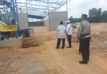 Satpol PP Bangka Hentikan Pembangunan Gudang Rawan Banjir