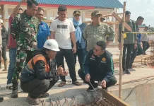 Bupati Basel Tinjau KNMP Desa Tukak, Progres Tersendat Faktor Alam