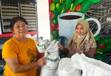 532 Warga Parit Padang Terima Bantuan Beras