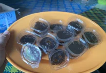 Gotong Royong Bikin Dodol, Tradisi Warga Neknang Sambut Maulid