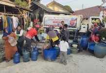 PMI Belitung Salurkan Air Bersih di tengah Kekeringan