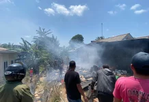 Gara-gara Bakar Sampah, Toko Kelontong di Desa Jurung Terbakar